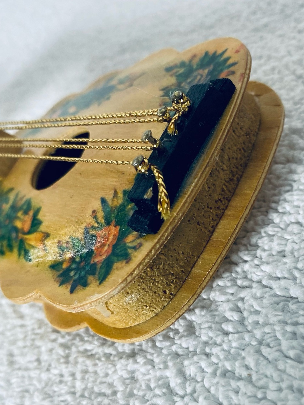 Vintage Wooden Mandolin Christmas Ornament Hand Painted Floral Instrument - Picture 7 of 12